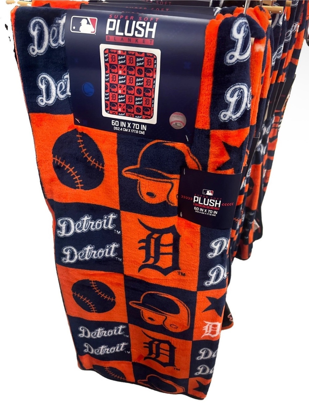 Detroit Tigers Plush Throw Blanket - Orange & Navy